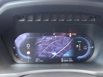 XC90 Plus T8 AWD Plug-in Hybrid PANO/HUD/B&W/AHK