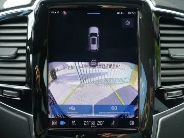 XC90 Plus T8 AWD Plug-in Hybrid PANO/HUD/B&W/AHK