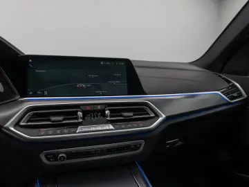 X5 xD30d M Sport 360°Panorama Laser HUD DAB HiFi