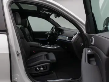 X5 xD30d M Sport 360°Panorama Laser HUD DAB HiFi