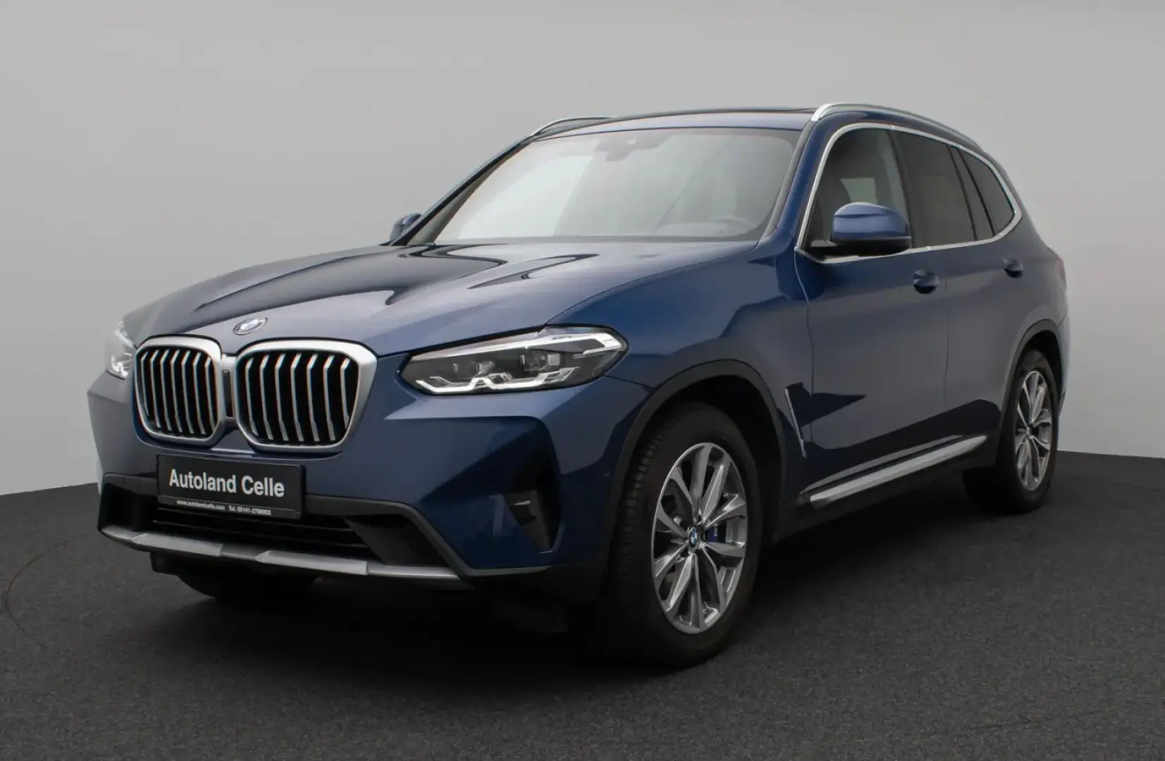 X3 xD30i Panorama Kamera DAB HiFi Sport 19Zoll