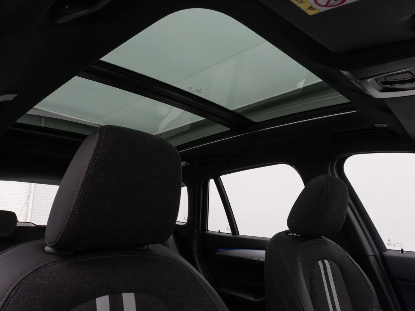 X1 xD25e SportLine Panorama HUD DAB Parkassist