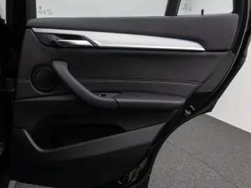 X1 xD25e SportLine Panorama HUD DAB Parkassist