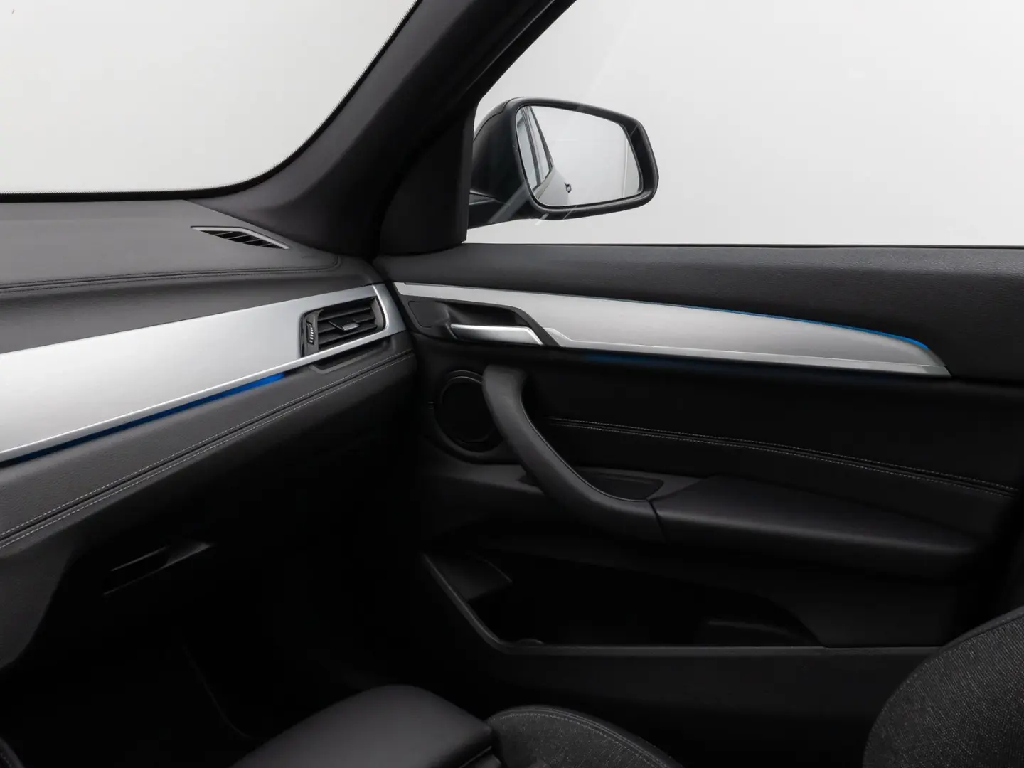 X1 xD25e SportLine Panorama HUD DAB Parkassist