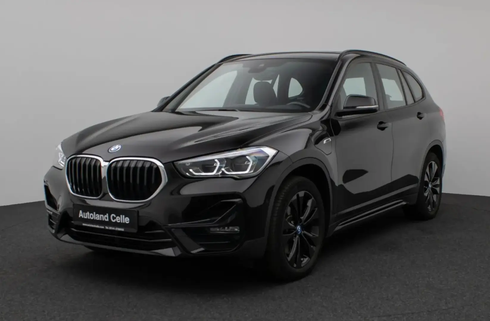 X1 xD25e SportLine Panorama HUD DAB Parkassist