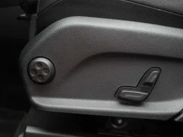 GLC 220 d 4Matic 9G-Tronic Leder/Distronic/Kamer