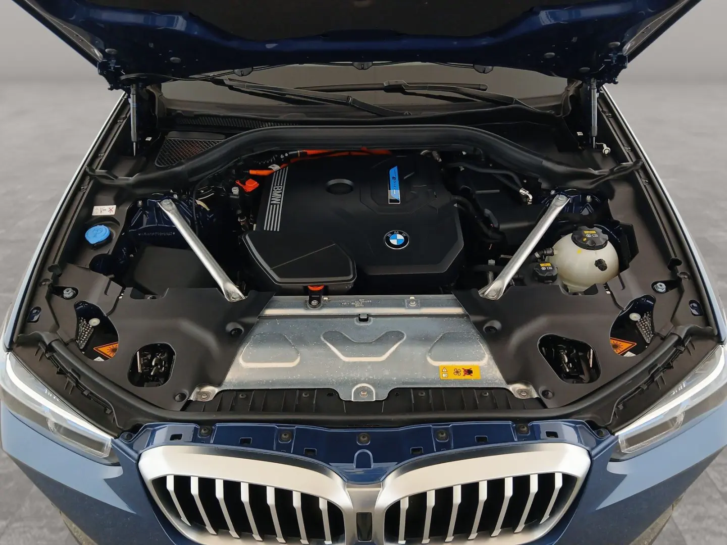 X3 xDrive30e AHK LiveCockpitProf Head-Up Laser