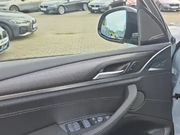 X3  30i xDrive+M-Sport+ACC+AHK+HeadUp+Stdhzg.Pan