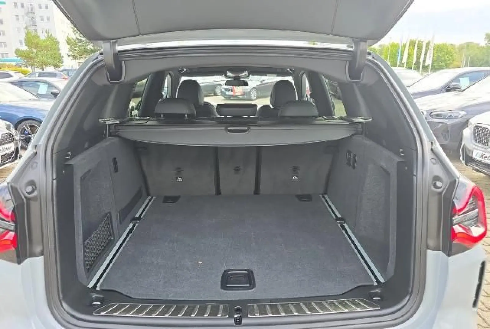 X3  30i xDrive+M-Sport+ACC+AHK+HeadUp+Stdhzg.Pan