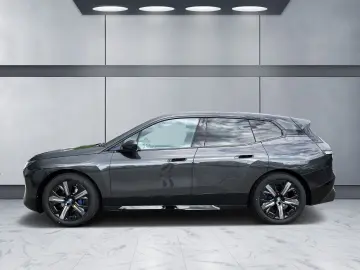 iX Edition Sport 50 xDrive AHK Sky Lounge