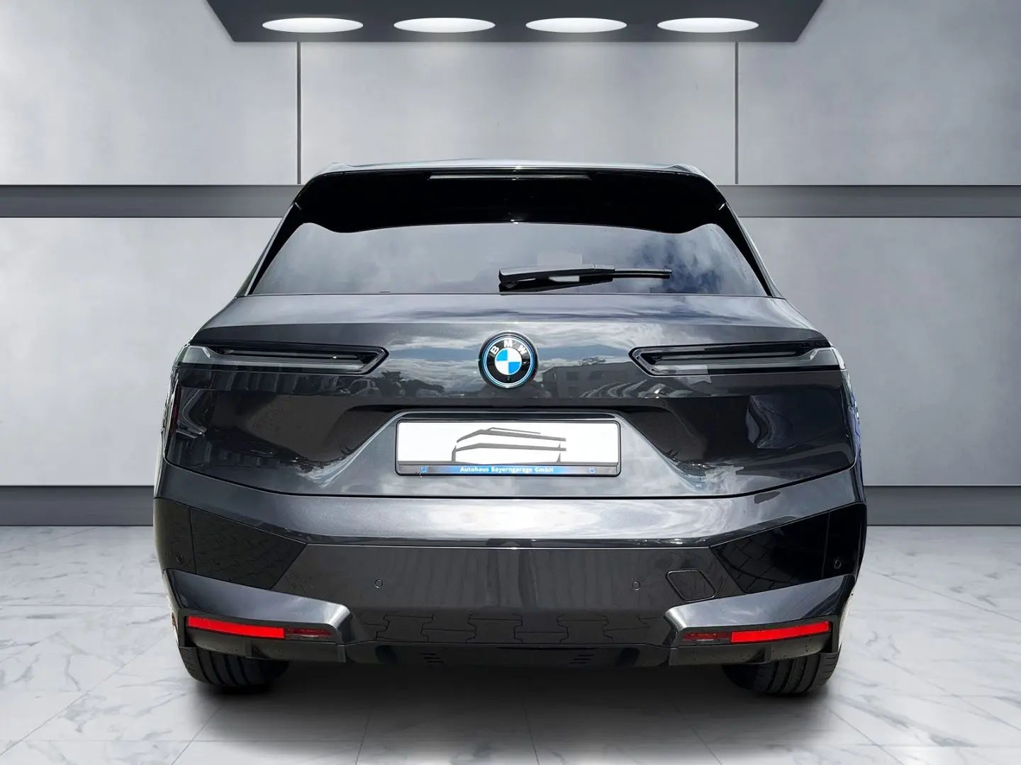 iX Edition Sport 50 xDrive AHK Sky Lounge