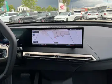 iX Edition Sport 50 xDrive AHK Sky Lounge
