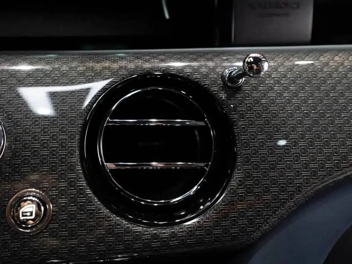 Ghost Black Badge HUD TV Massage inkl. Lieferung
