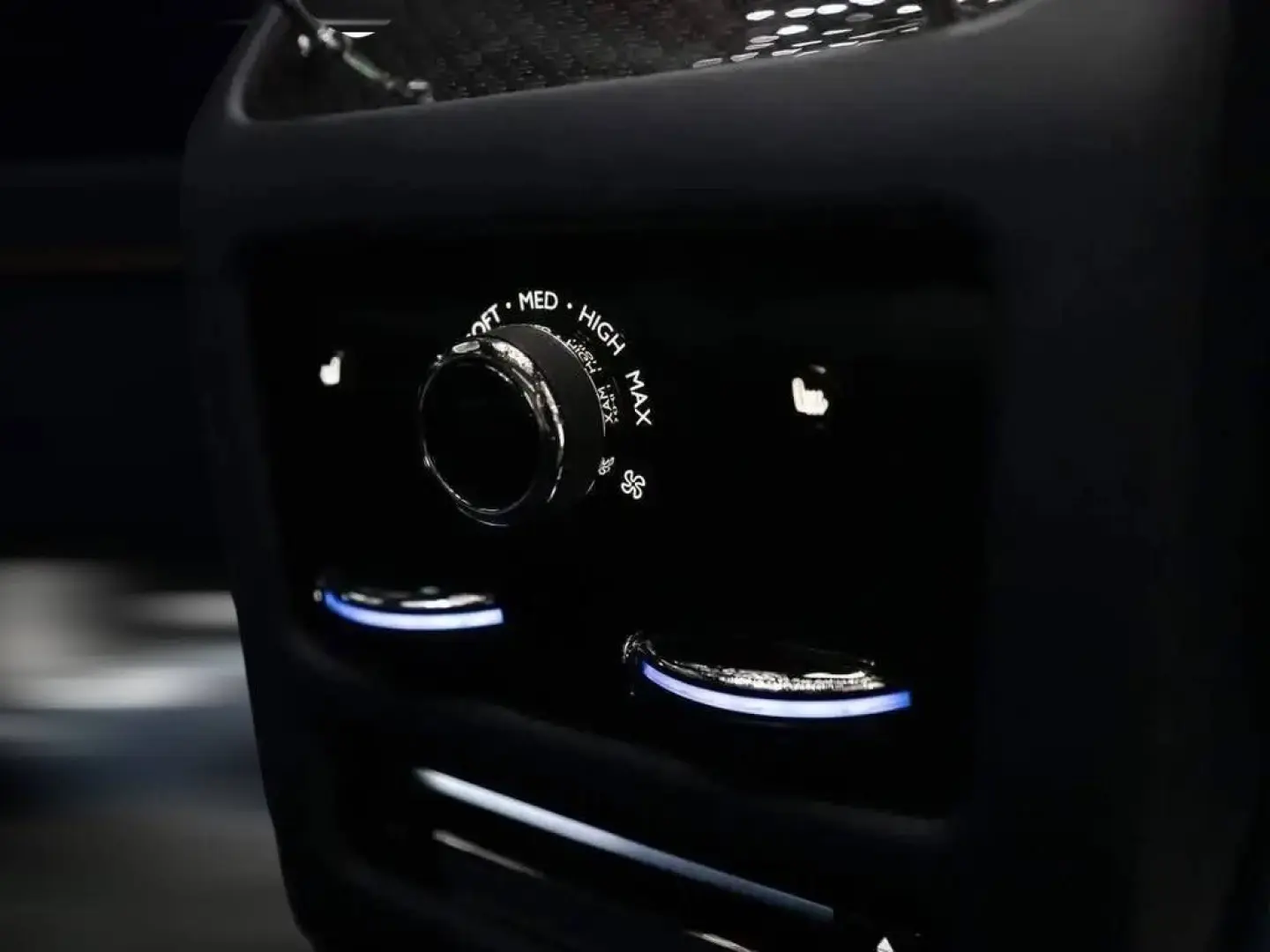 Ghost Black Badge HUD TV Massage inkl. Lieferung