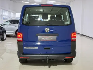 Volkswagen T5 Caravelle 2.0 TDI