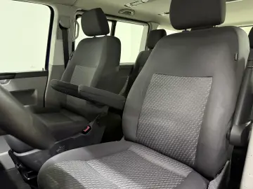 Volkswagen T5 Caravelle 2.0 TDI