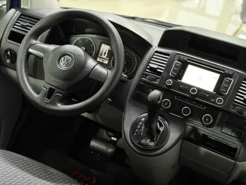 Volkswagen T5 Caravelle 2.0 TDI