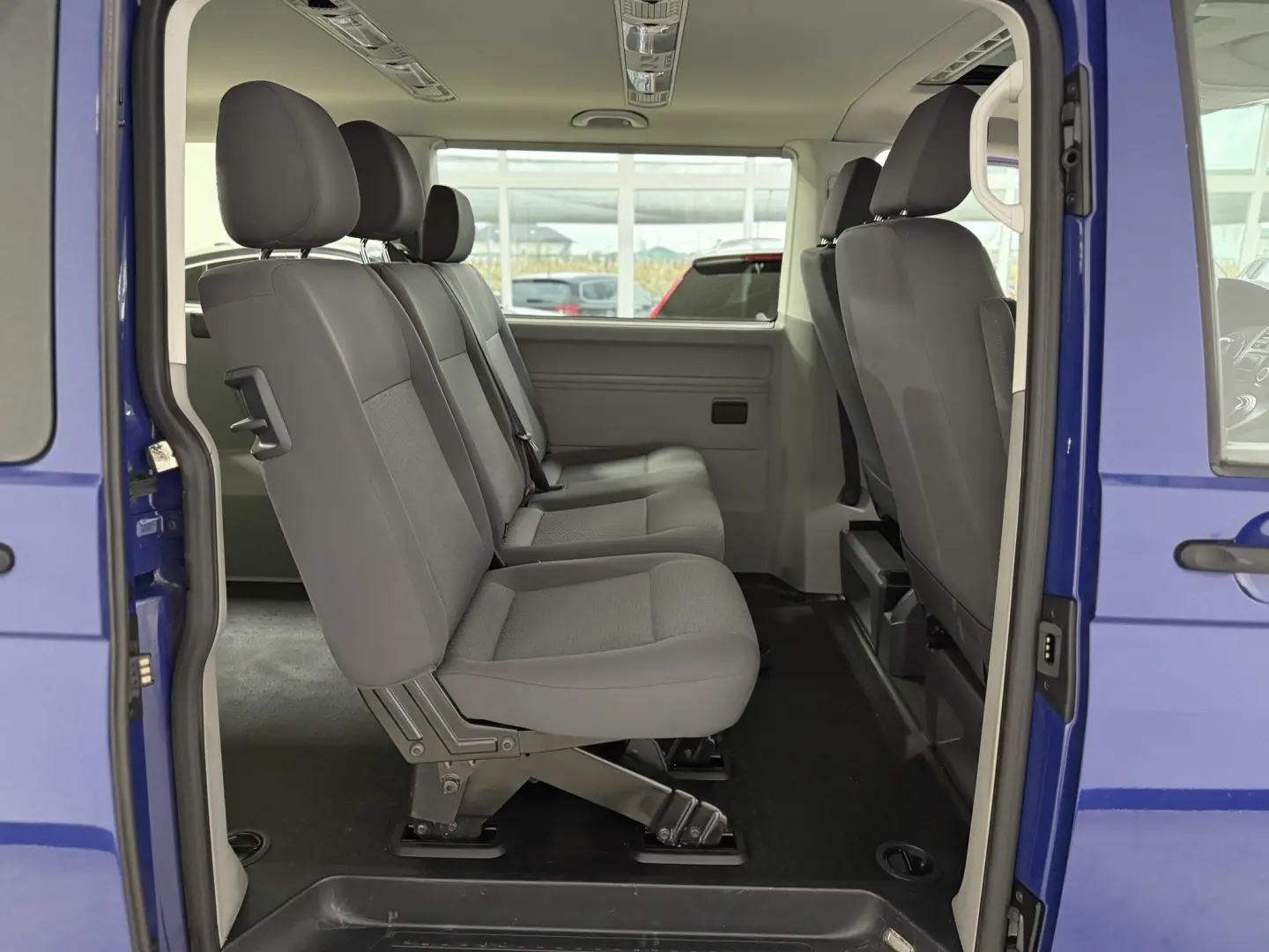 Volkswagen T5 Caravelle 2.0 TDI