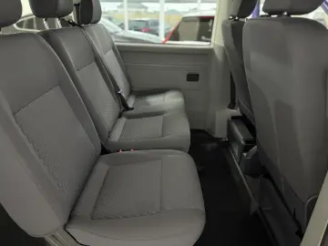 Volkswagen T5 Caravelle 2.0 TDI