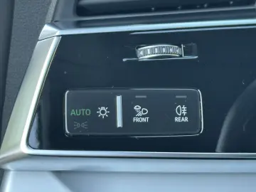 Q8  45 TDI quattro tiptronicS line Sport   AHK