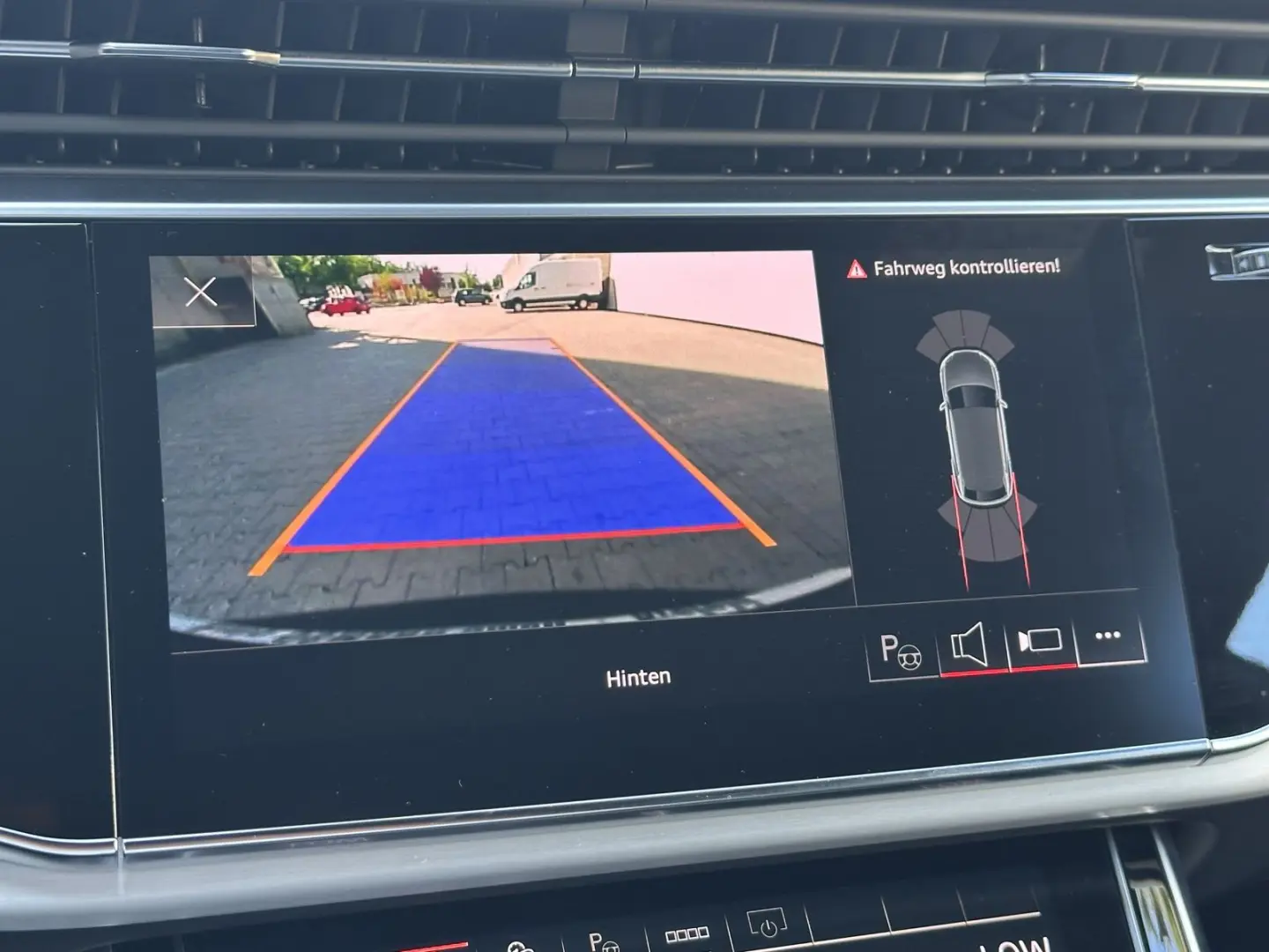 Q8  45 TDI quattro tiptronicS line Sport   AHK