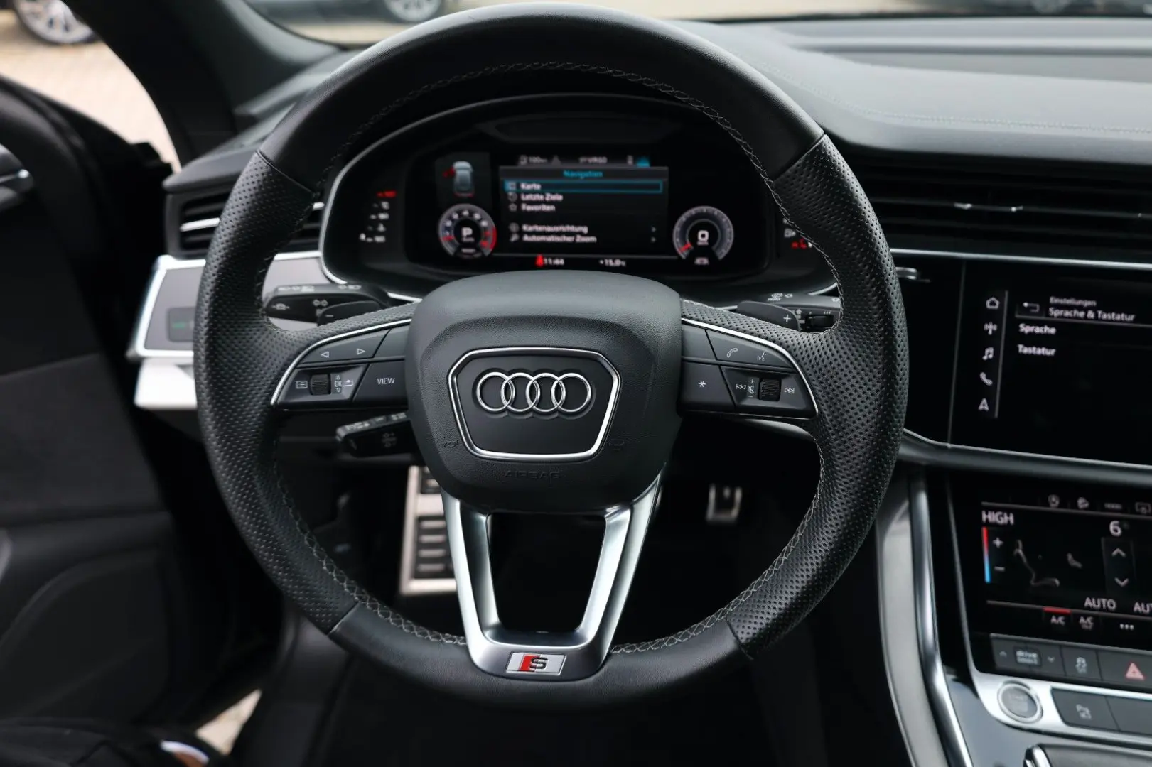 Q8 55 TFSI S Line Quattro