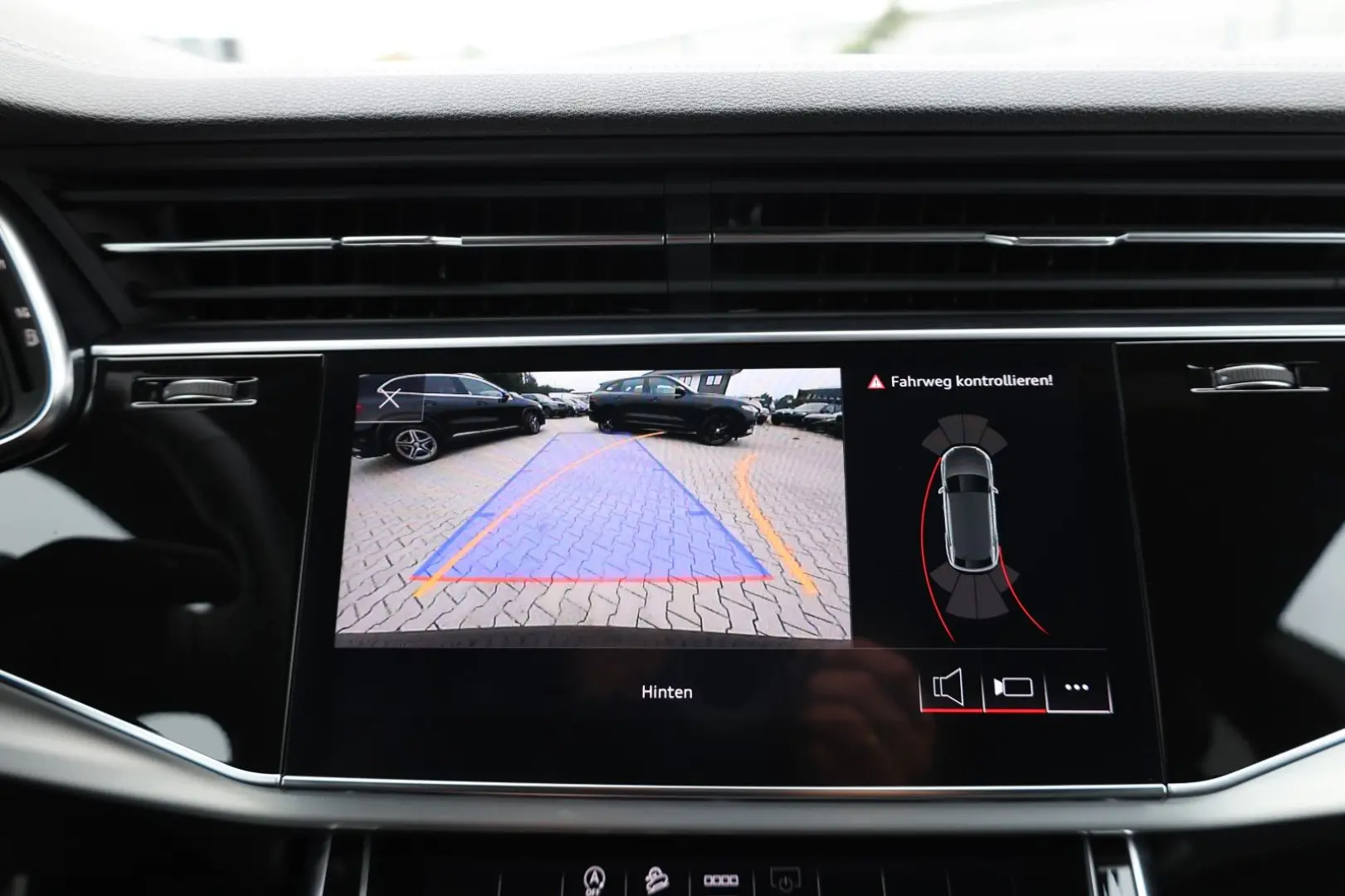 Q8 55 TFSI S Line Quattro
