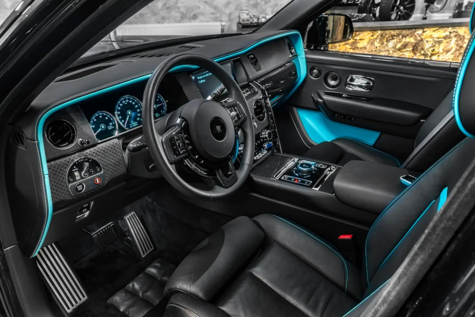 Cullinan Black Badge