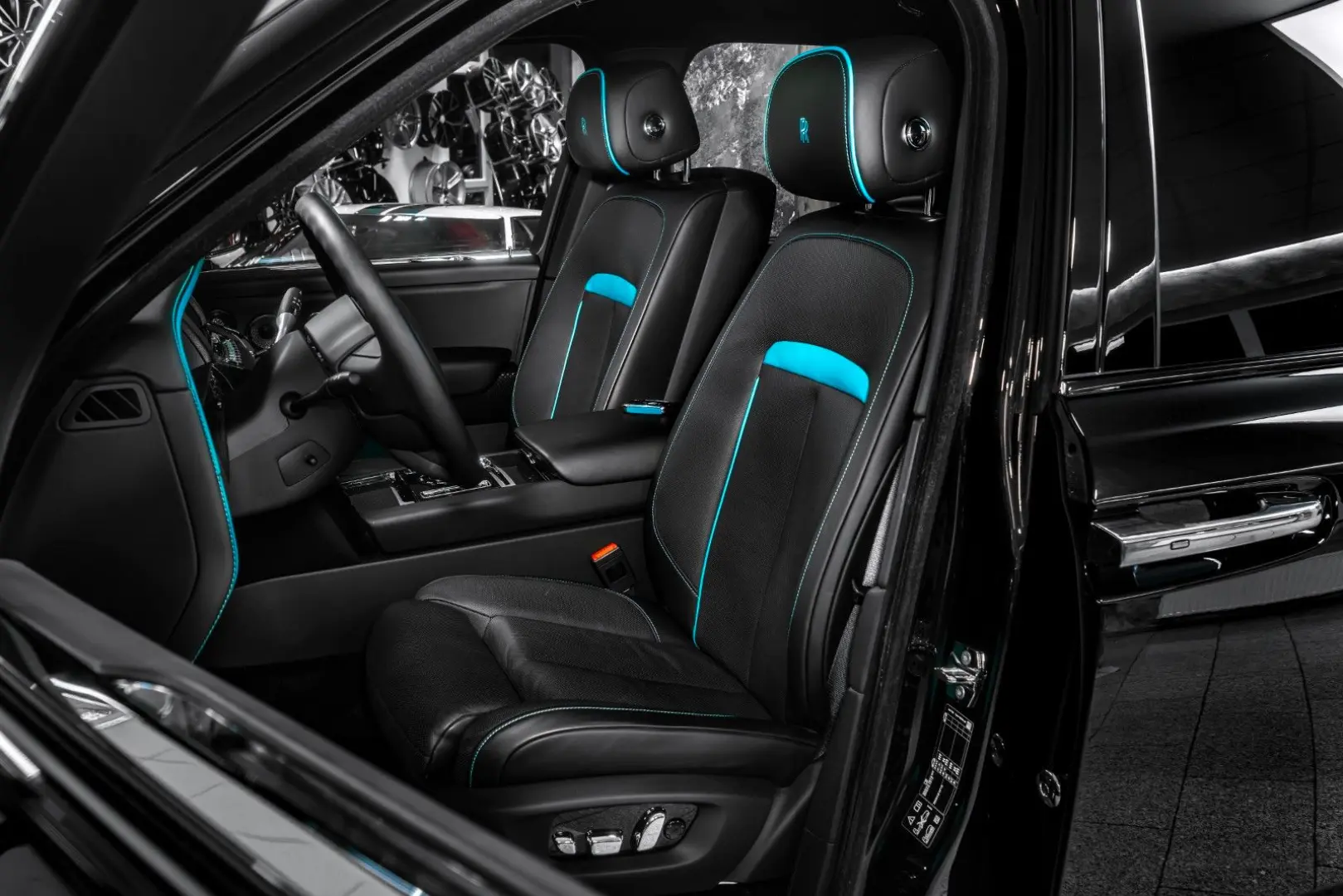 Cullinan Black Badge