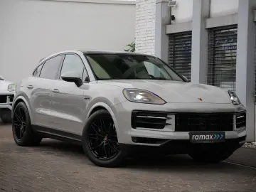 Porsche E-Hybrid Coupé INNODRIVE-LUFTF-PANO-MASSAGE