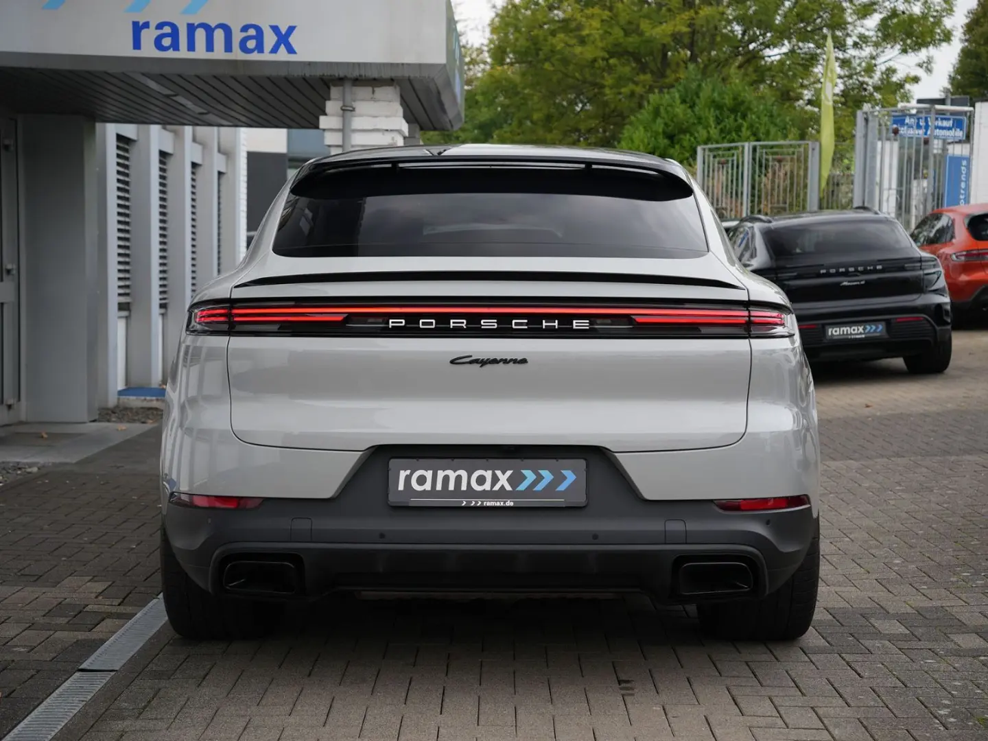 Porsche E-Hybrid Coupé INNODRIVE-LUFTF-PANO-MASSAGE