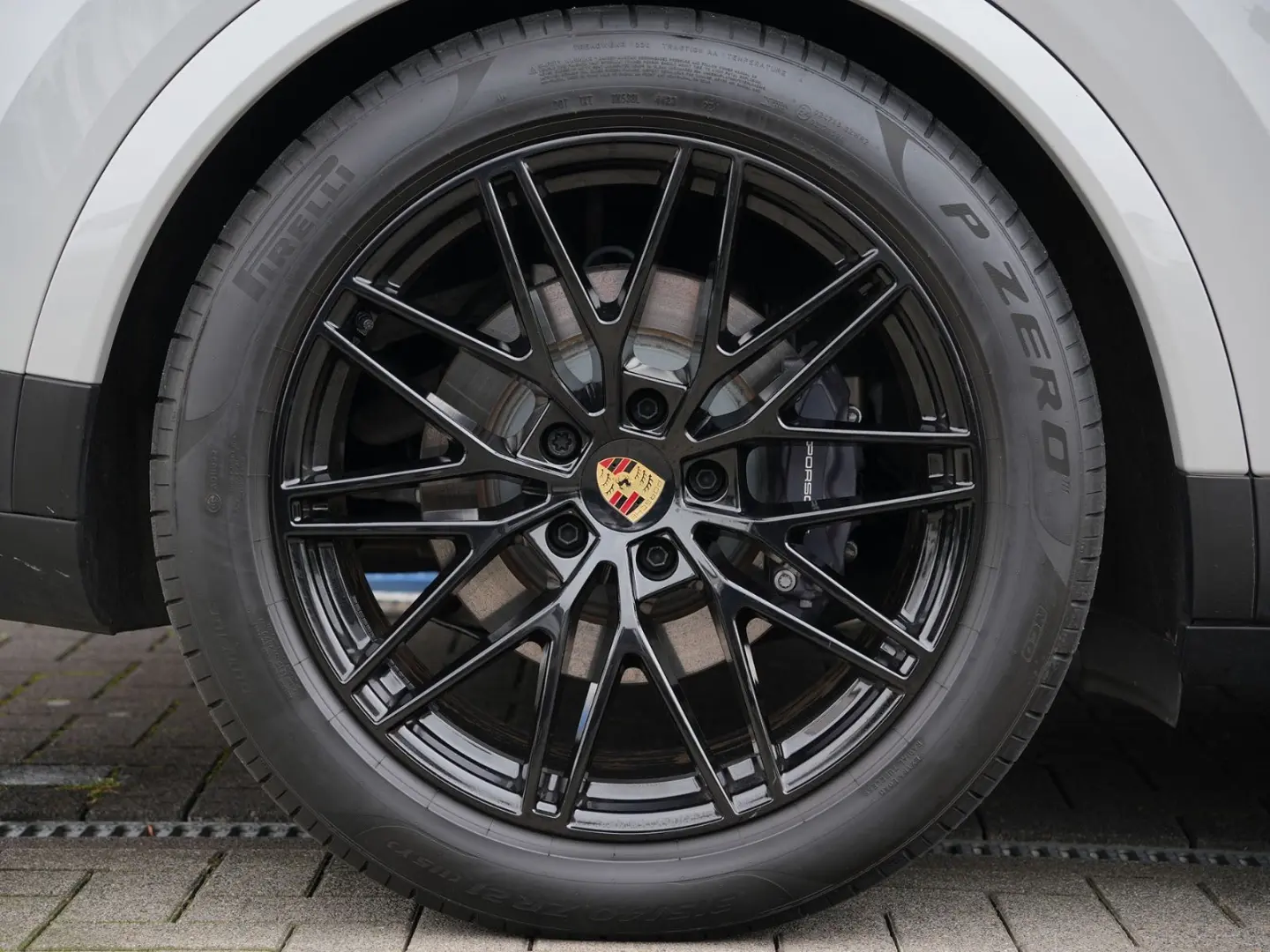 Porsche E-Hybrid Coupé INNODRIVE-LUFTF-PANO-MASSAGE