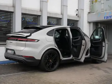 Porsche E-Hybrid Coupé INNODRIVE-LUFTF-PANO-MASSAGE