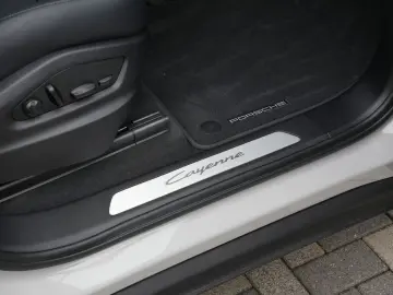 Porsche E-Hybrid Coupé INNODRIVE-LUFTF-PANO-MASSAGE