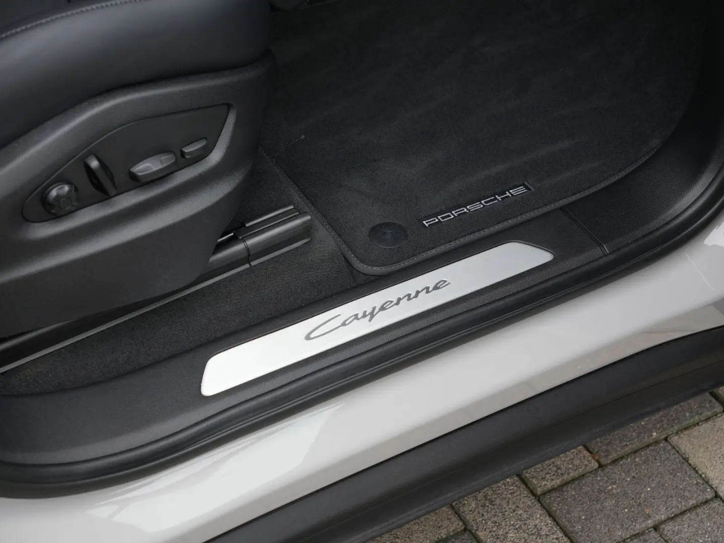 Porsche E-Hybrid Coupé INNODRIVE-LUFTF-PANO-MASSAGE