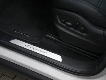 Porsche E-Hybrid Coupé INNODRIVE-LUFTF-PANO-MASSAGE
