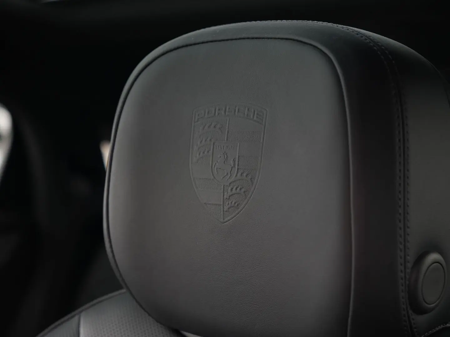 Porsche E-Hybrid Coupé INNODRIVE-LUFTF-PANO-MASSAGE
