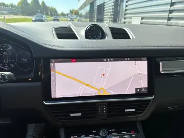 Porsche  Cayenne Coupe -PANO-INNO-BOSE-22 CLASSIK