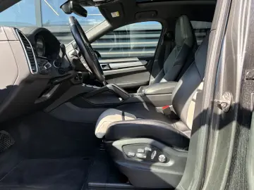 Porsche  Cayenne Coupe -PANO-INNO-BOSE-22 CLASSIK