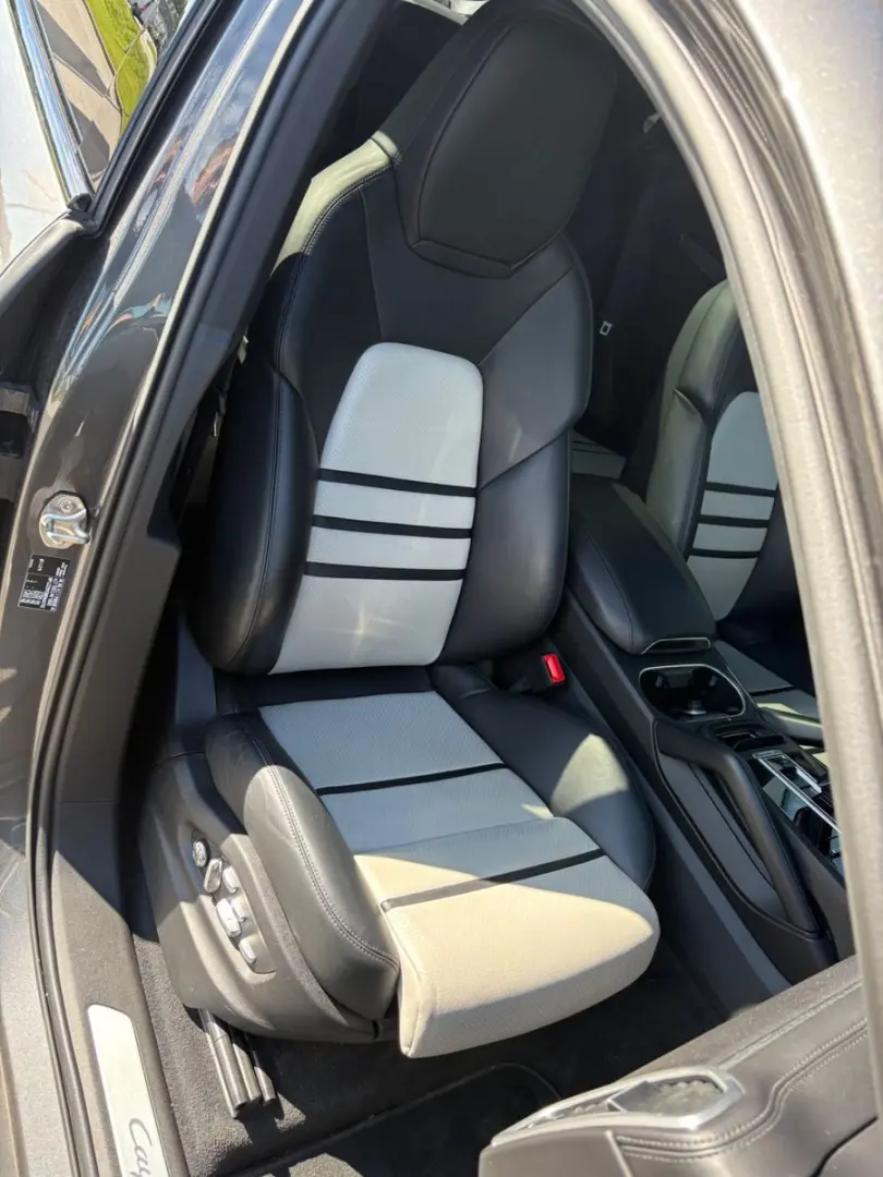 Porsche  Cayenne Coupe -PANO-INNO-BOSE-22 CLASSIK
