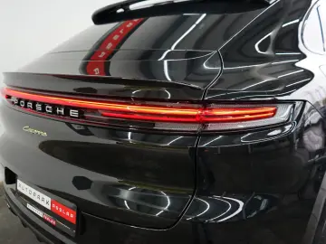 Cayenne Coupe E-Hybrid/SportDesign/P-Display/22z