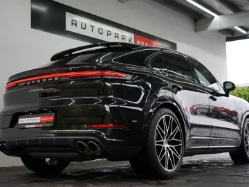 Cayenne Coupe E-Hybrid/SportDesign/P-Display/22z
