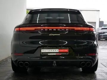 Cayenne Coupe E-Hybrid/SportDesign/P-Display/22z