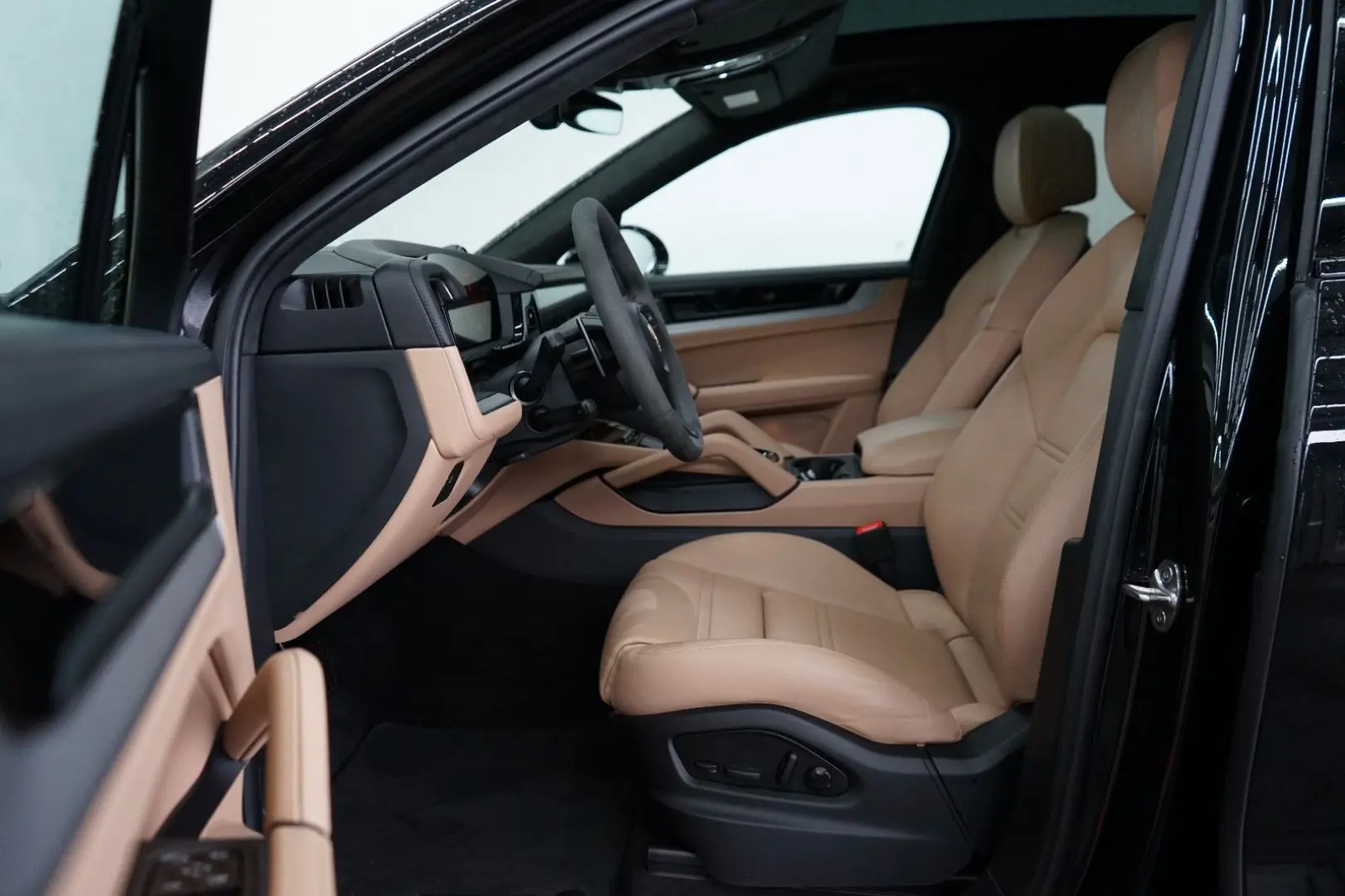 Cayenne Coupe E-Hybrid/SportDesign/P-Display/22z