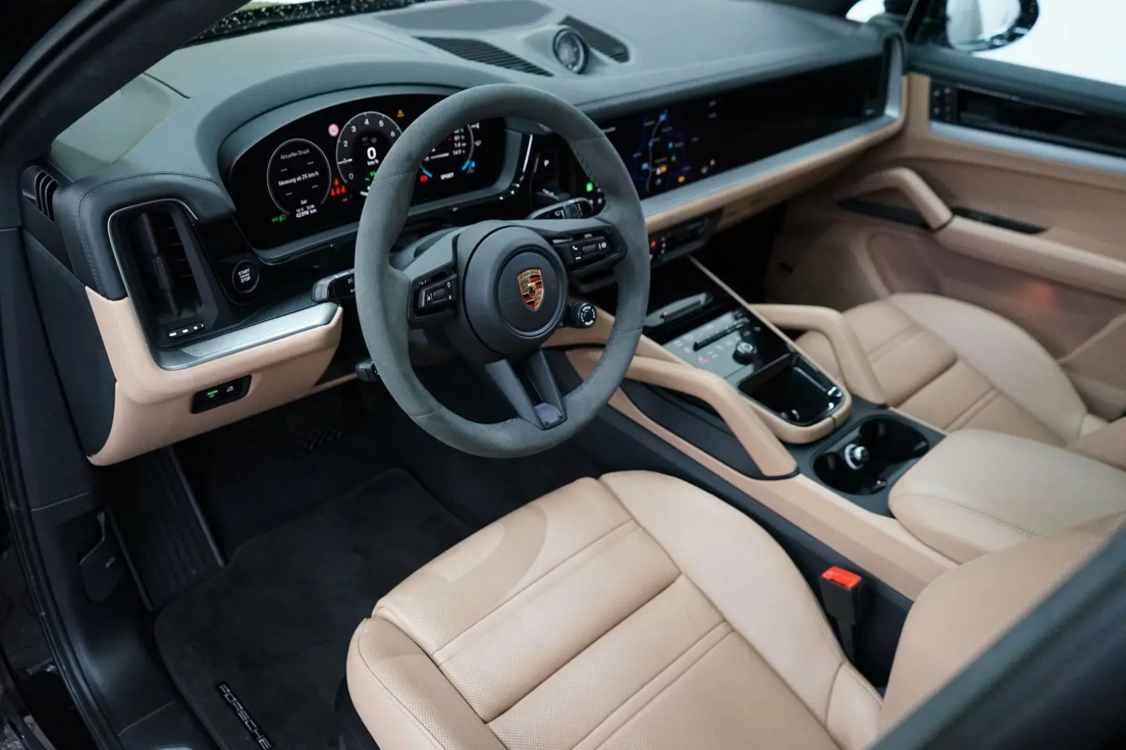 Cayenne Coupe E-Hybrid/SportDesign/P-Display/22z