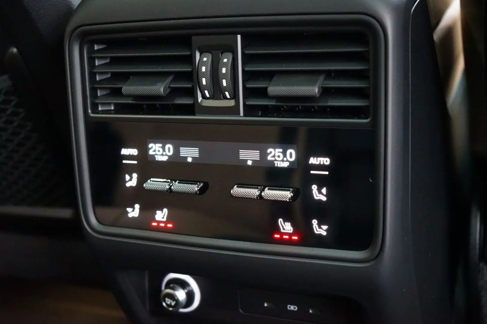 Cayenne Coupe E-Hybrid/SportDesign/P-Display/22z