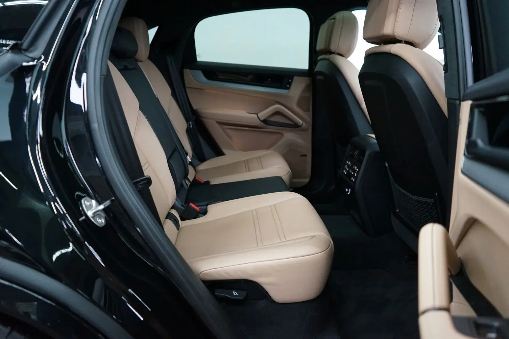 Cayenne Coupe E-Hybrid/SportDesign/P-Display/22z