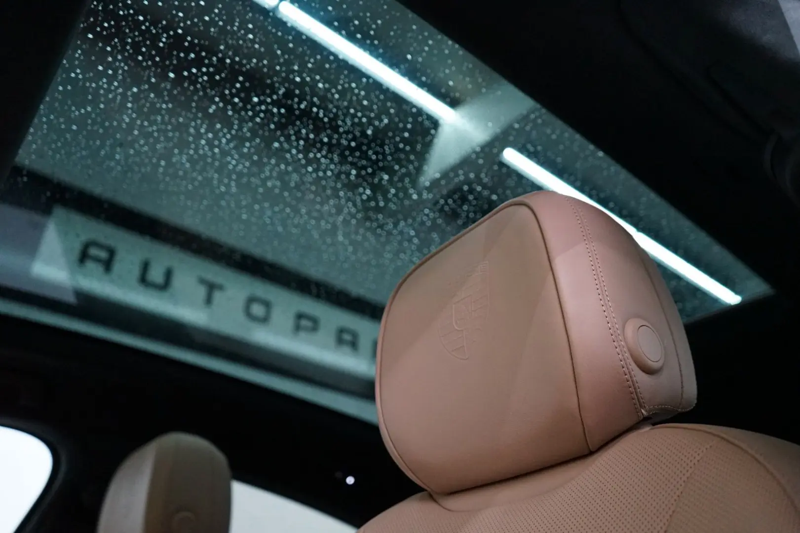 Cayenne Coupe E-Hybrid/SportDesign/P-Display/22z