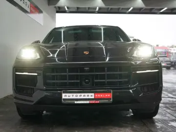 Cayenne Coupe E-Hybrid/SportDesign/P-Display/22z