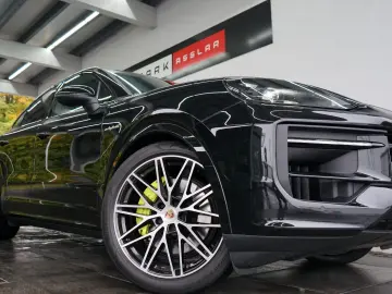 Cayenne Coupe E-Hybrid/SportDesign/P-Display/22z